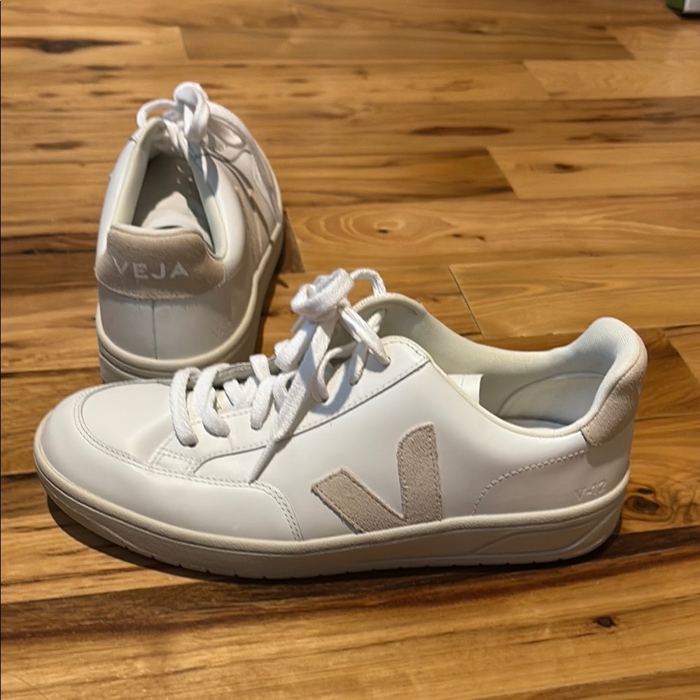 Veja Leather Sneakers with Neutral Tones V12